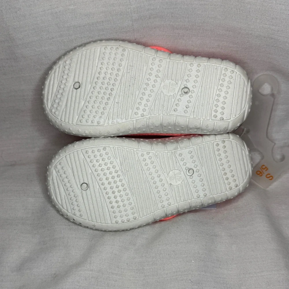 Cat & Jack Coral Mesh Slip-On Water Shoes – Toddler Size 5/6